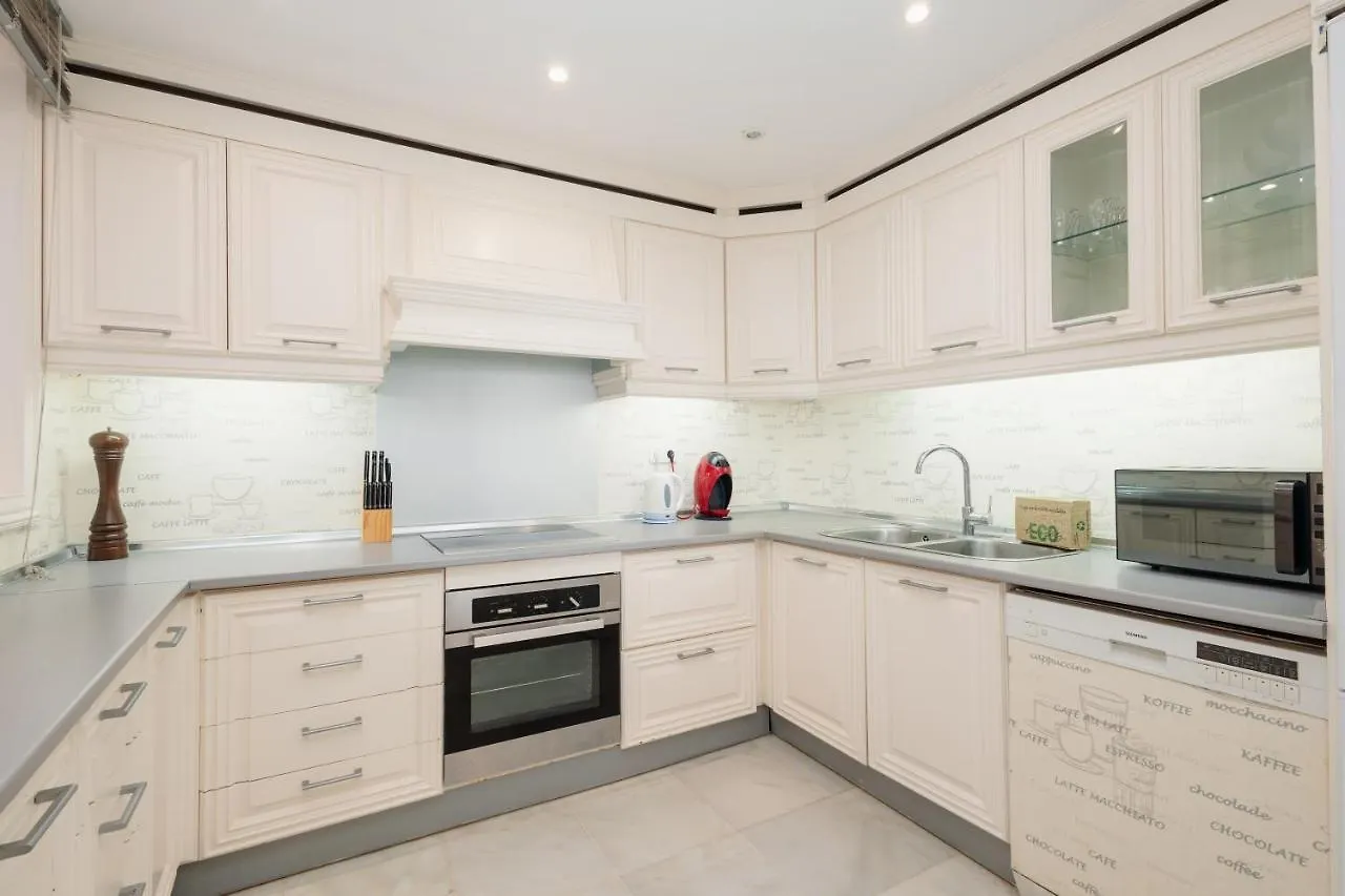 Holiday Home, With Direct Access To The Beach, Sea Views And South Facing, In Puerto Banus Marbella Apartment