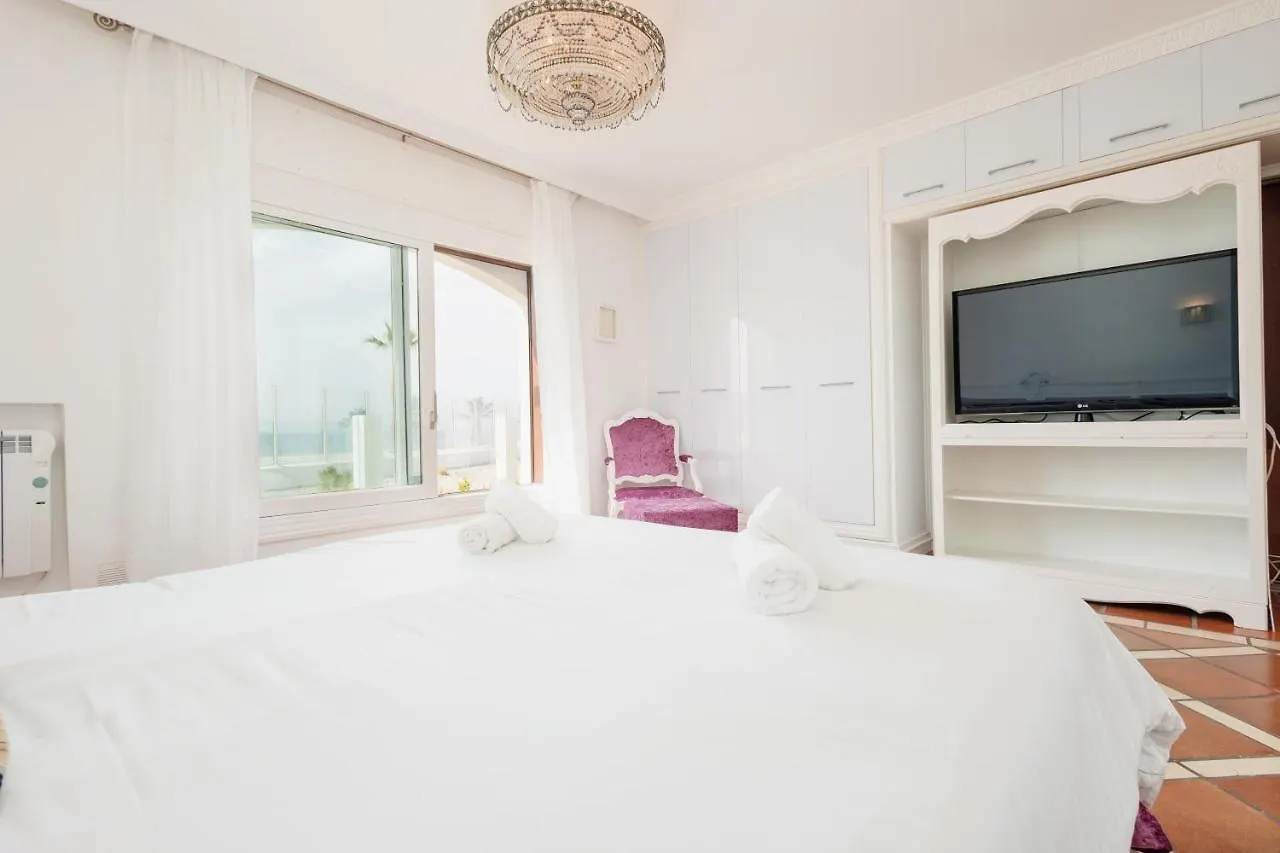 Holiday Home, With Direct Access To The Beach, Sea Views And South Facing, In Puerto Banus Marbella 0*,