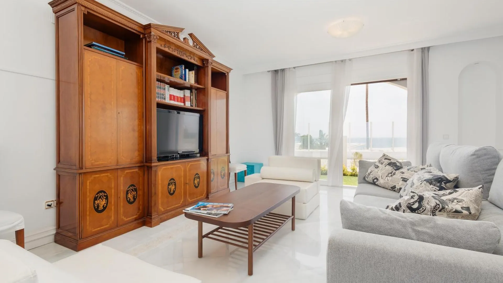 Holiday Home, With Direct Access To The Beach, Sea Views And South Facing, In Puerto Banus Marbella 0*,